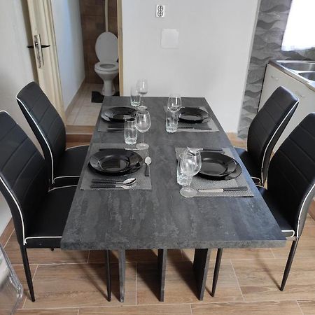 Apartman Selce Eksteriør billede