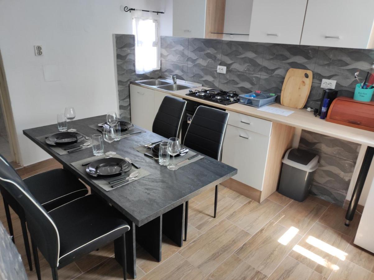 Apartman Selce Eksteriør billede